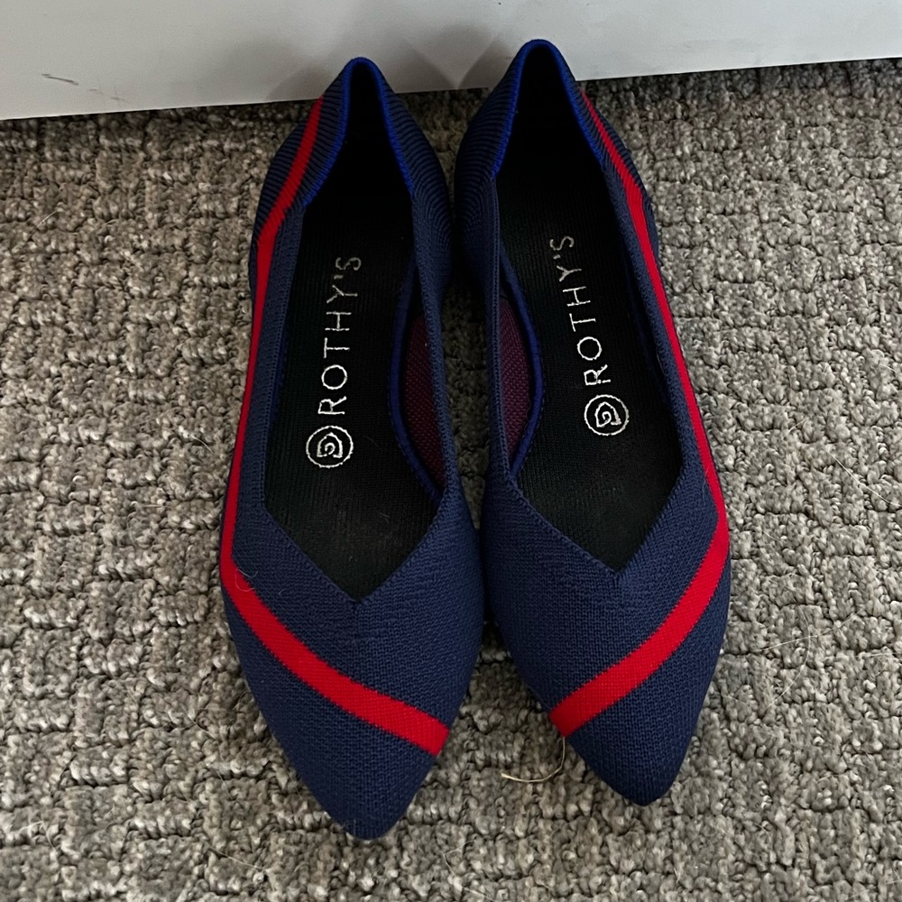 Rothy’s Point Navy with Red Stripe